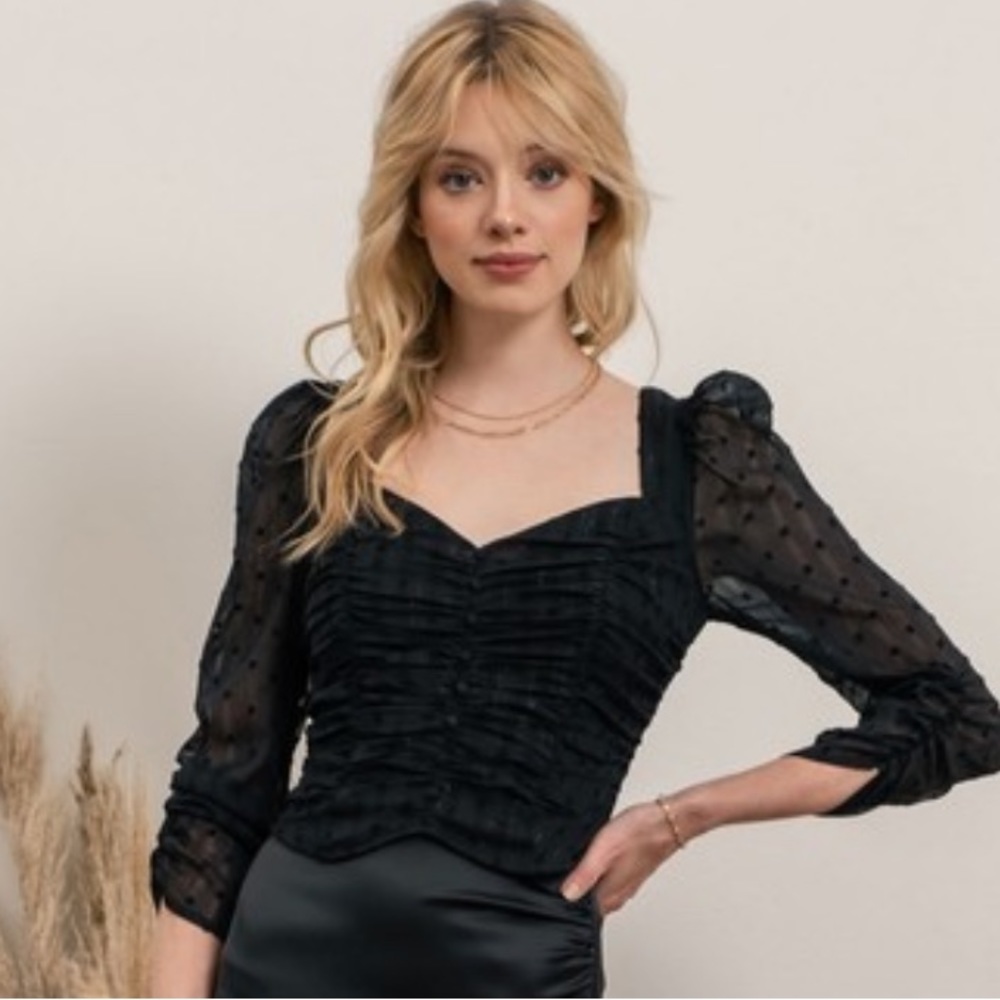 Black Dot Top